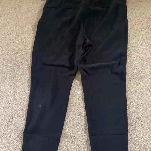 Lululemon on the fly pant - Picture 4 of 4